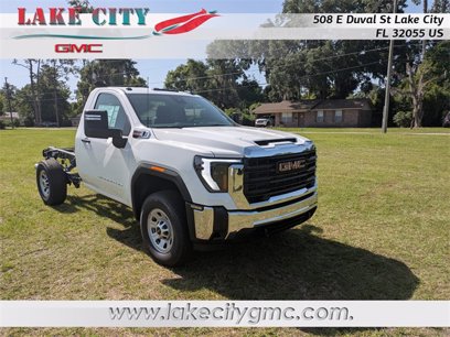 New 2025 GMC Sierra 3500 Pro