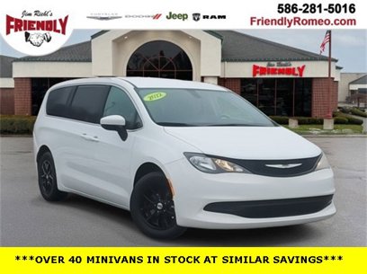 Used 2022 Chrysler Voyager LX