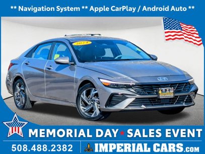 Used 2024 Hyundai Elantra SEL w/ Convenience Package