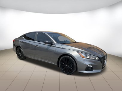 Used 2022 Nissan Altima 2.5 SR w/ Midnight Edition Package