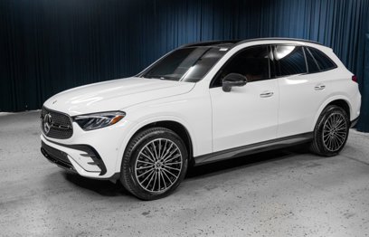 New 2025 Mercedes-Benz GLC 300