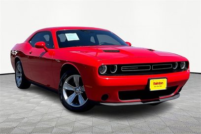 Used 2016 Dodge Challenger SXT