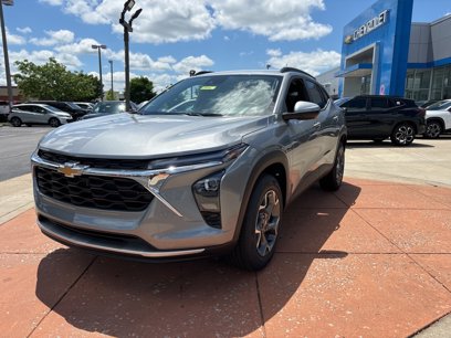 New 2025 Chevrolet Trax LT w/ Driver Confidence Package