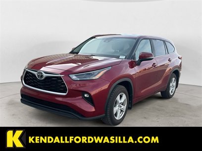 Used 2023 Toyota Highlander LE