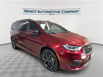 Used 2023 Chrysler Pacifica Touring-L w/ S Appearance Package