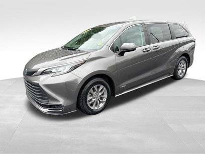 Used 2021 Toyota Sienna LE