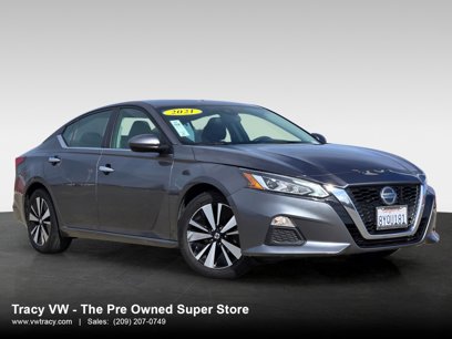 Used 2021 Nissan Altima 2.5 SV