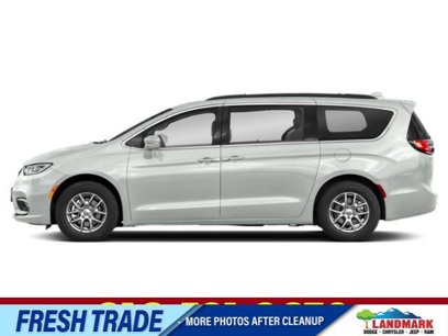 Used 2022 Chrysler Pacifica Touring-L w/ Uconnect Theater Family Group