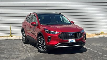 New 2025 Ford Escape SE