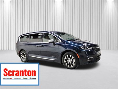 New 2022 Chrysler Pacifica Pinnacle
