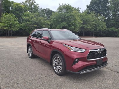 New 2025 Toyota Highlander Platinum