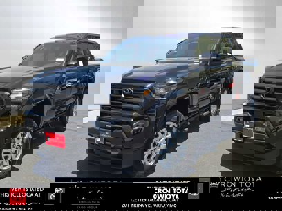 New 2025 Toyota Tacoma SR5
