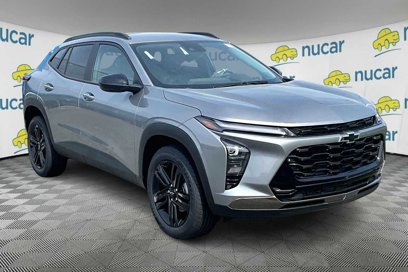 New 2025 Chevrolet Trax ACTIV w/ Sunroof Package