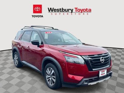 Used 2023 Nissan Pathfinder SL w/ Black Appearance Package