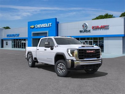 New 2025 GMC Sierra 2500 Pro w/ Convenience Package
