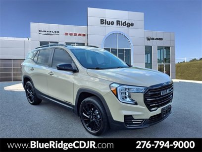 Used 2023 GMC Terrain SLE w/ Driver Convenience Package
