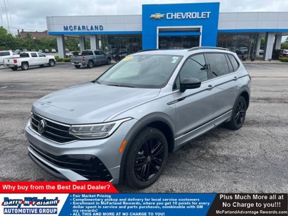 Used 2022 Volkswagen Tiguan SE R-Line
