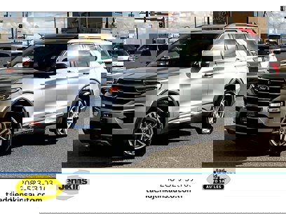Used 2024 Ford Explorer XLT w/ Equipment Group 202A
