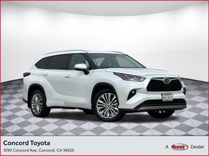 Used 2023 Toyota Highlander Platinum