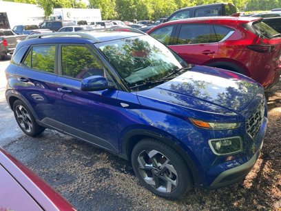 Used 2021 Hyundai Venue SEL w/ Premium Package