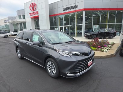 New 2025 Toyota Sienna Limited