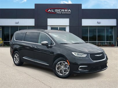 Certified 2022 Chrysler Pacifica Limited