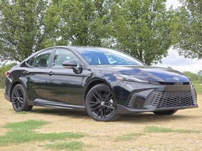 Used 2025 Toyota Camry SE