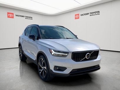 Used 2021 Volvo XC40 T5 R-Design w/ Advanced Package
