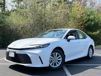 New 2025 Toyota Camry LE w/ Convenience Package