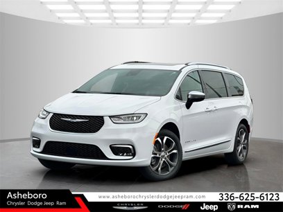 New 2025 Chrysler Pacifica Pinnacle
