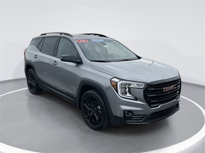 New 2024 GMC Terrain SLT w/ Infotainment Package II