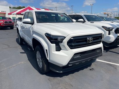 New 2025 Toyota Tacoma SR5