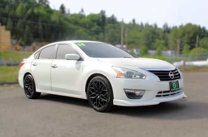 Used 2014 Nissan Altima 2.5 SV