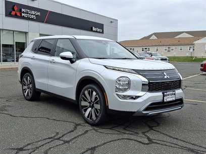 New 2025 Mitsubishi Outlander SE