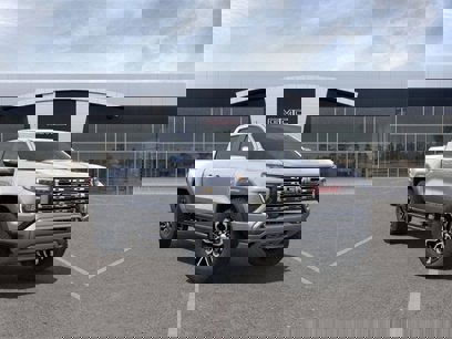 New 2025 GMC Canyon Denali