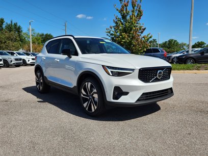 New 2025 Volvo XC40 B5 Ultra
