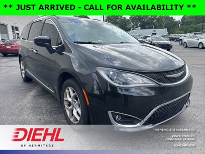 Used 2017 Chrysler Pacifica Touring-L w/ Tire & Wheel Group