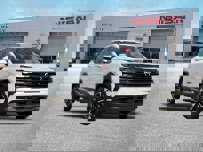 New 2025 Nissan Kicks SV