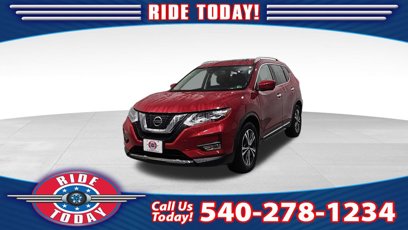 Used 2017 Nissan Rogue SL w/ SL Premium Package