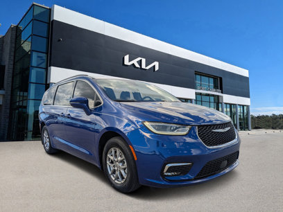 Used 2021 Chrysler Pacifica Touring
