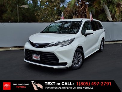 Certified 2023 Toyota Sienna LE