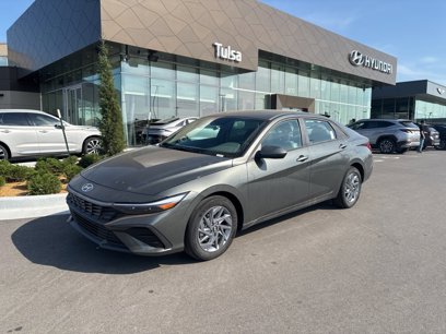 New 2025 Hyundai Elantra Blue