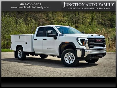New 2025 GMC Sierra 3500 Pro w/ Convenience Package