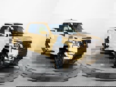 New 2025 Nissan Frontier SV w/ SV Convenience Package