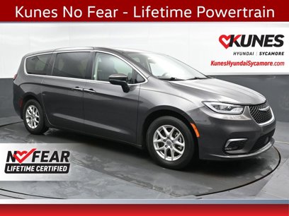 Used 2023 Chrysler Pacifica Touring-L