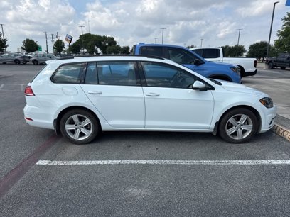 Used 2018 Volkswagen Golf SE