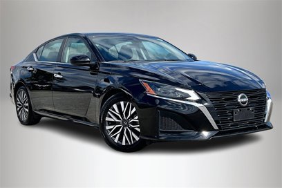 Used 2023 Nissan Altima 2.5 SV