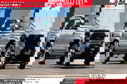 New 2025 Toyota Tacoma SR5