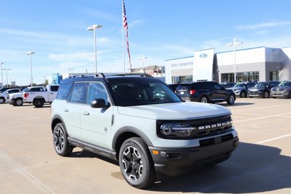 New 2024 Ford Bronco Sport Outer Banks w/ Tech Package