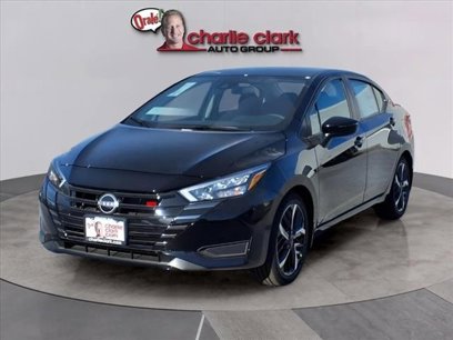 New 2025 Nissan Versa SR w/ Trunk Package